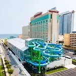 Huge Beachfront Condo Cozysuites At Showboat