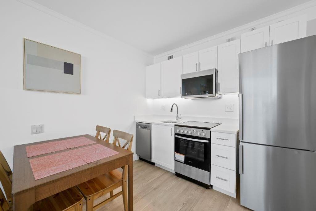 Apartment Huge Beachfront Cozysuites At Showboat